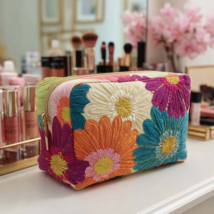 Daisy Glow Quilted Makeup Bag